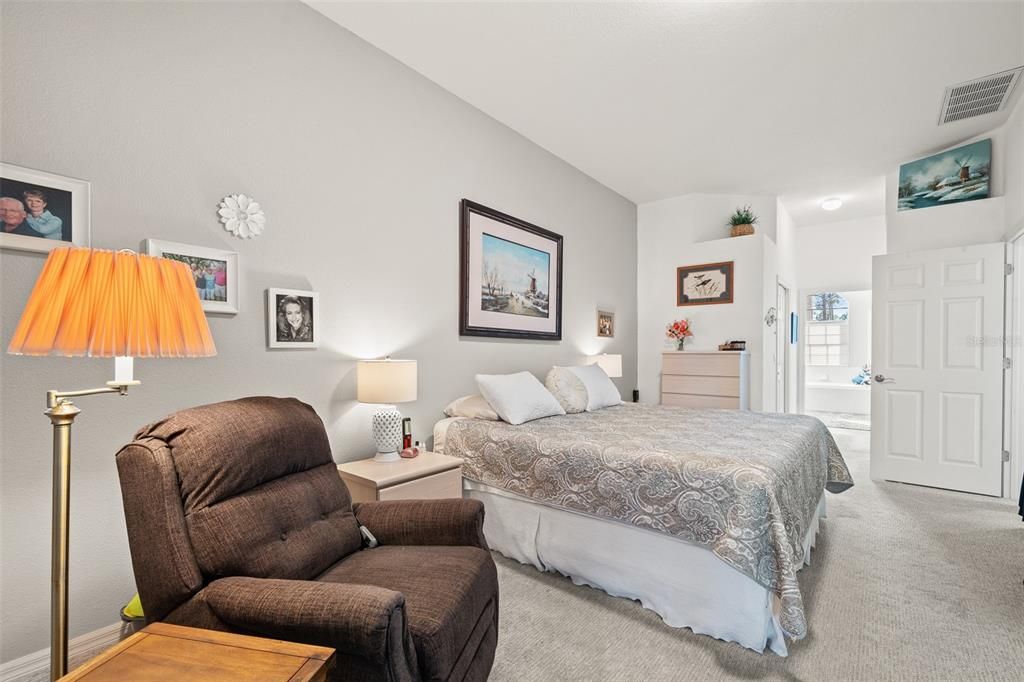 For Sale: $469,900 (4 beds, 3 baths, 2782 Square Feet)