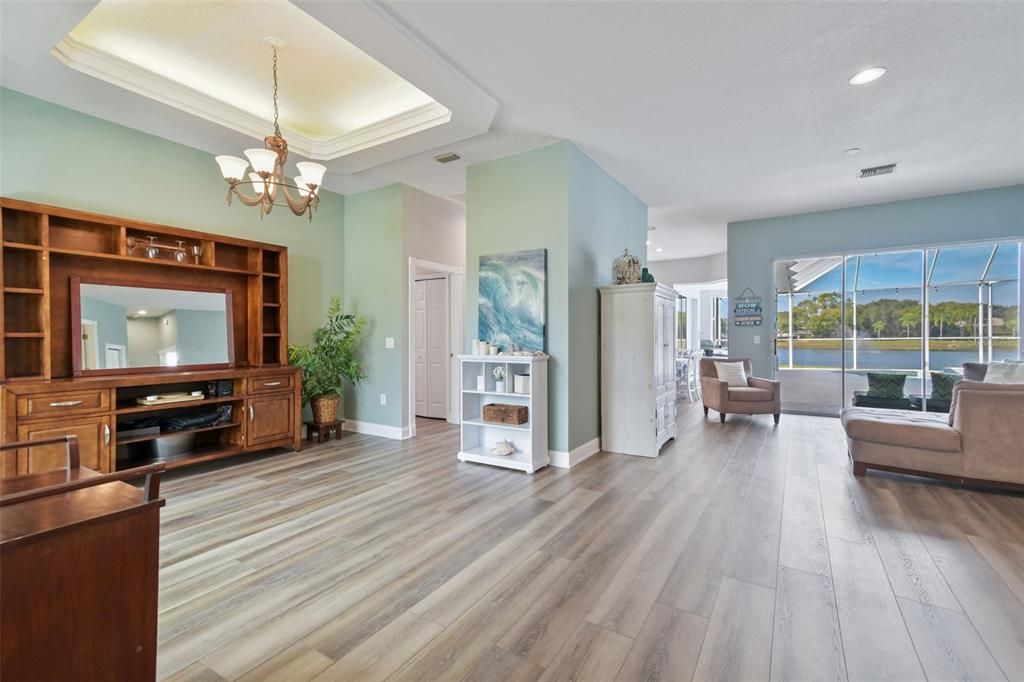 For Sale: $799,900 (5 beds, 3 baths, 2873 Square Feet)