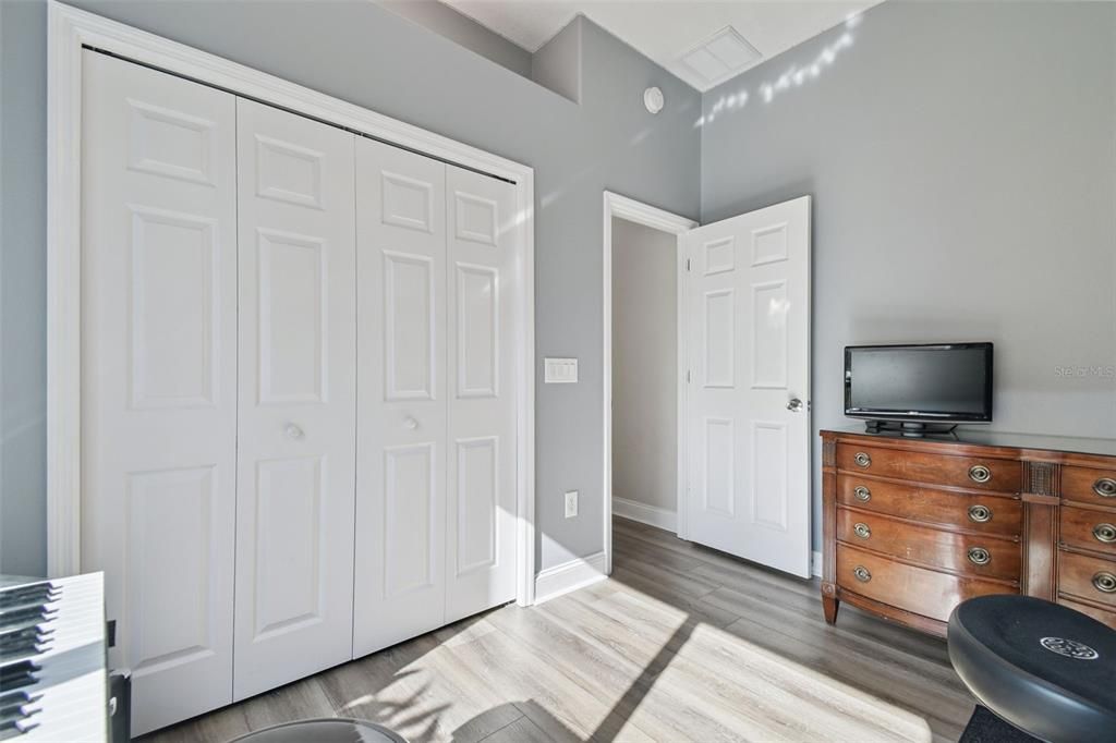 For Sale: $799,900 (5 beds, 3 baths, 2873 Square Feet)