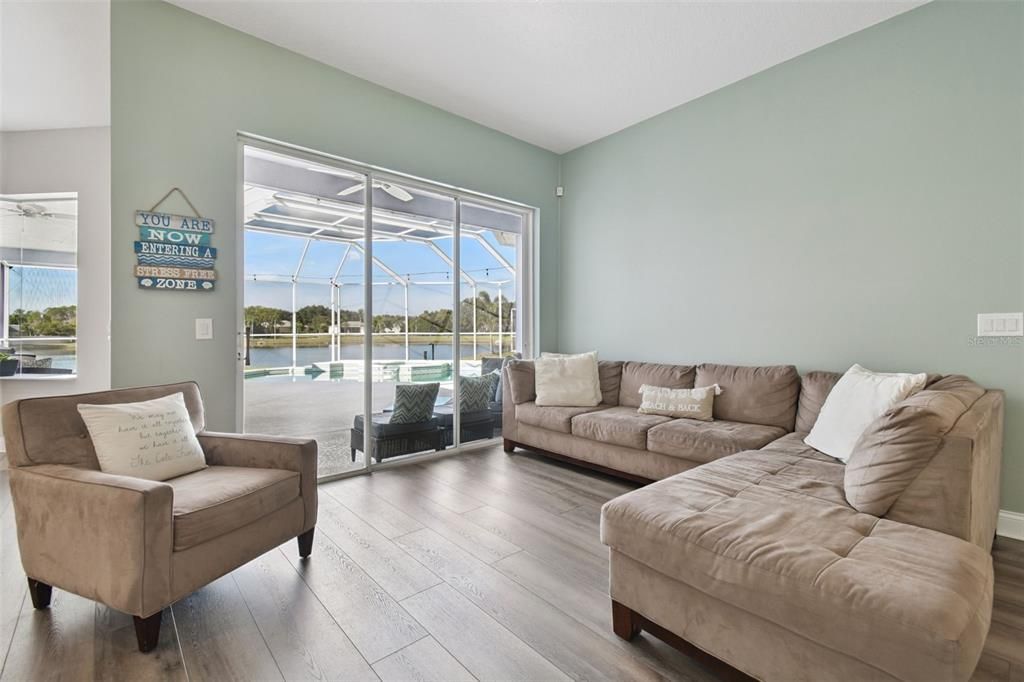 For Sale: $799,900 (5 beds, 3 baths, 2873 Square Feet)