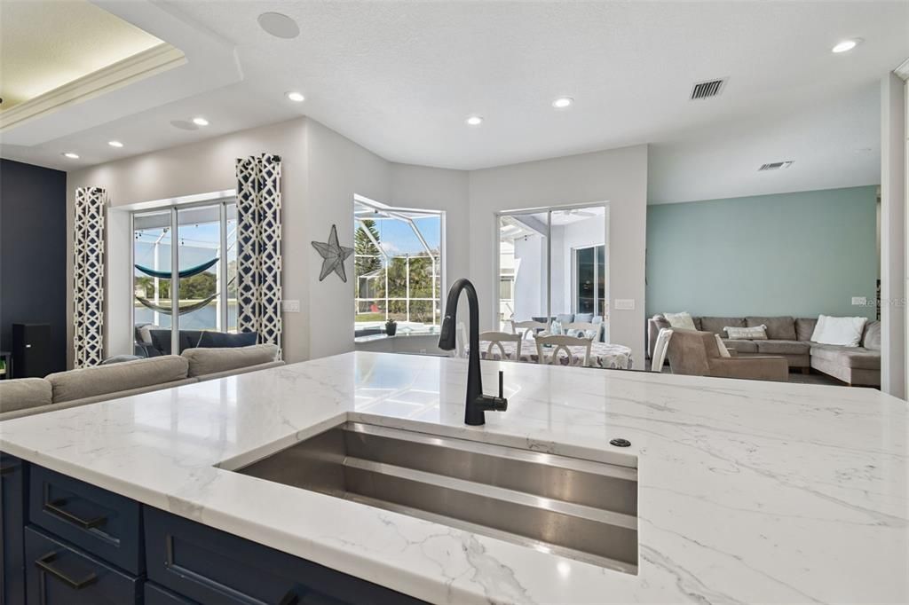 For Sale: $799,900 (5 beds, 3 baths, 2873 Square Feet)