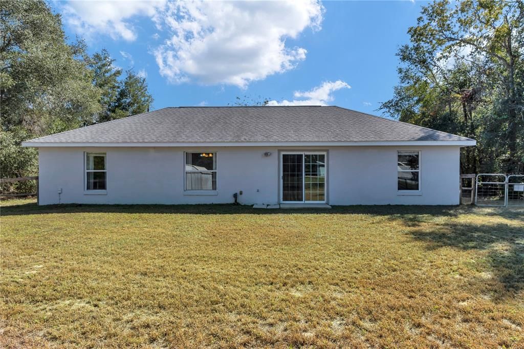 For Sale: $235,000 (3 beds, 2 baths, 1383 Square Feet)