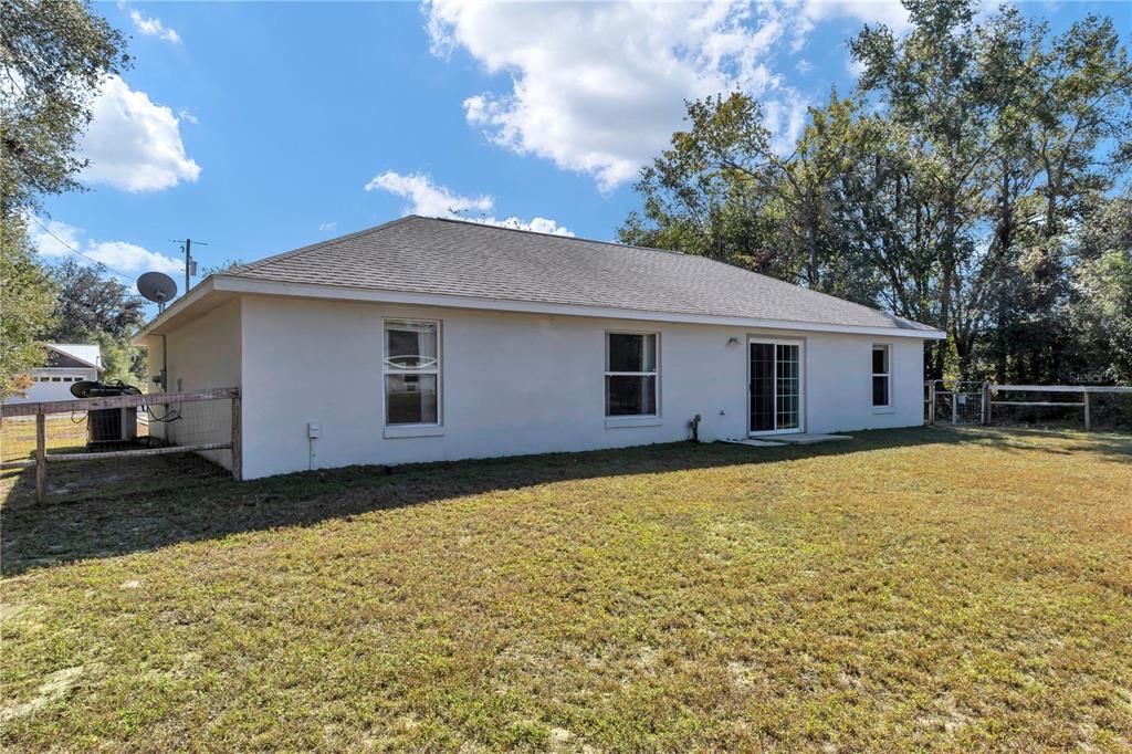 For Sale: $235,000 (3 beds, 2 baths, 1383 Square Feet)