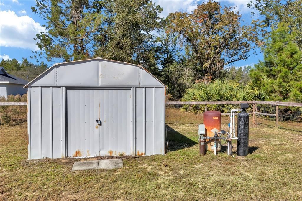 For Sale: $235,000 (3 beds, 2 baths, 1383 Square Feet)