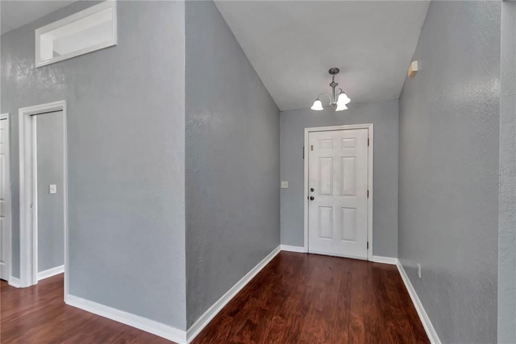 For Sale: $235,000 (3 beds, 2 baths, 1383 Square Feet)