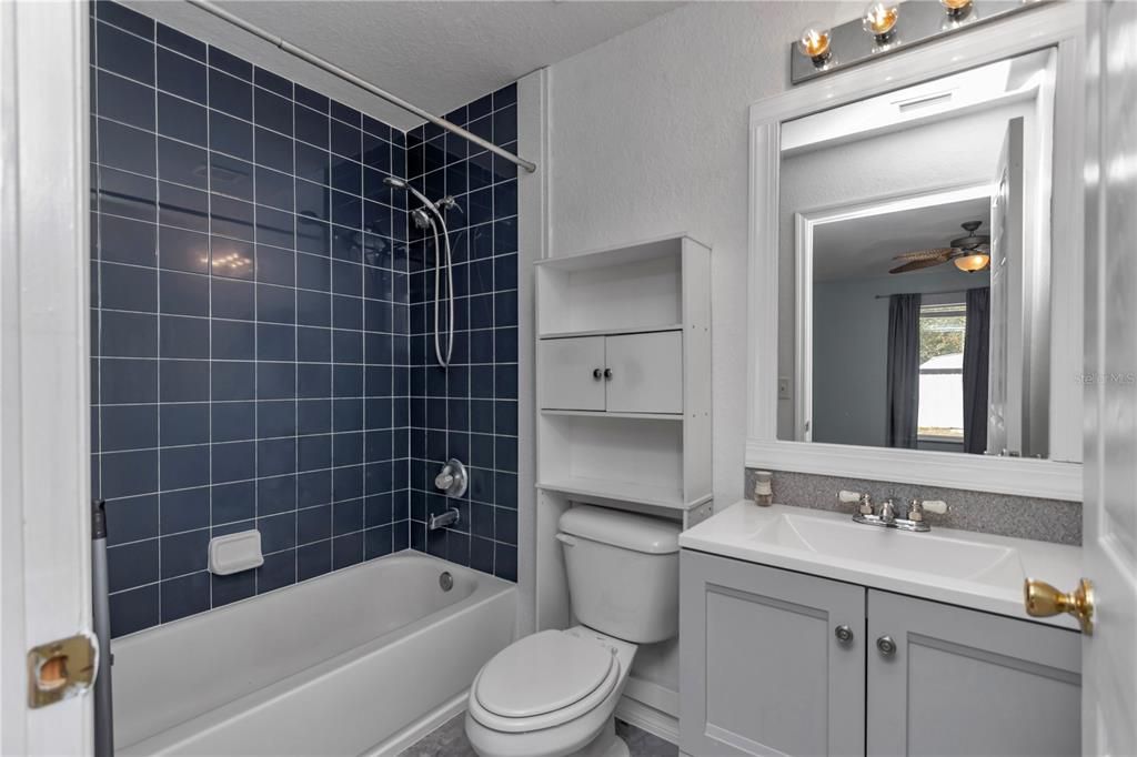 For Sale: $235,000 (3 beds, 2 baths, 1383 Square Feet)