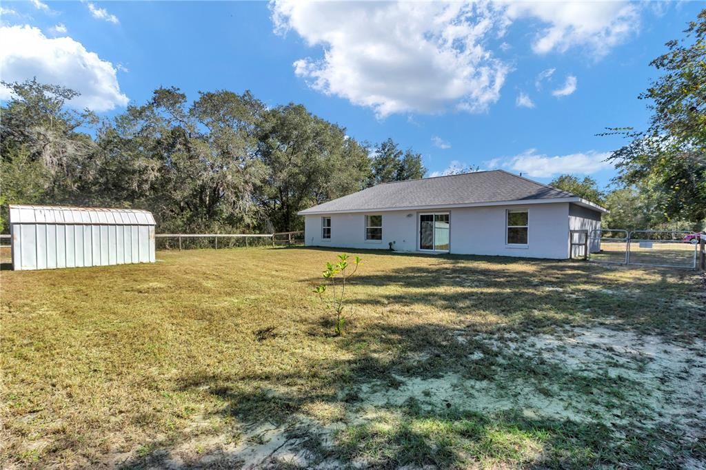 For Sale: $235,000 (3 beds, 2 baths, 1383 Square Feet)