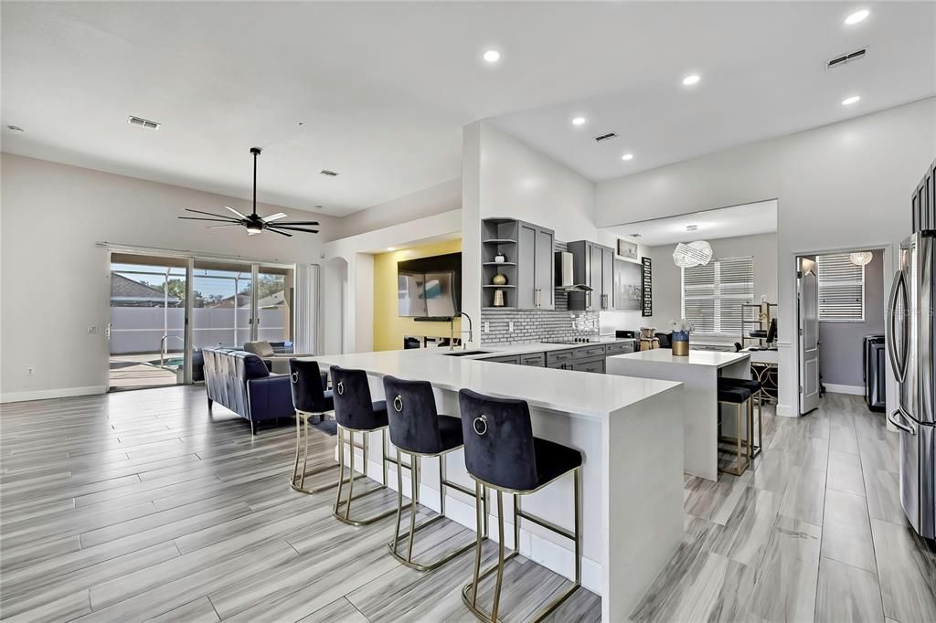 En Venta: $449,000 (4 camas, 3 baños, 2166 Pies cuadrados)