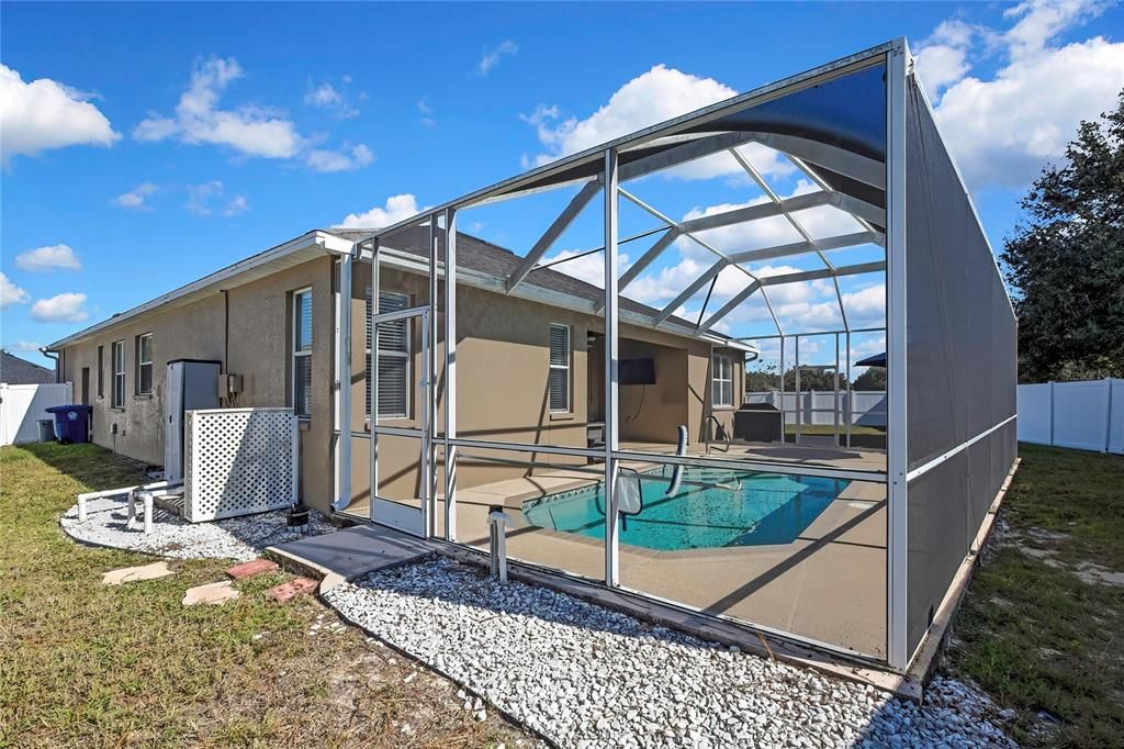 En Venta: $449,000 (4 camas, 3 baños, 2166 Pies cuadrados)