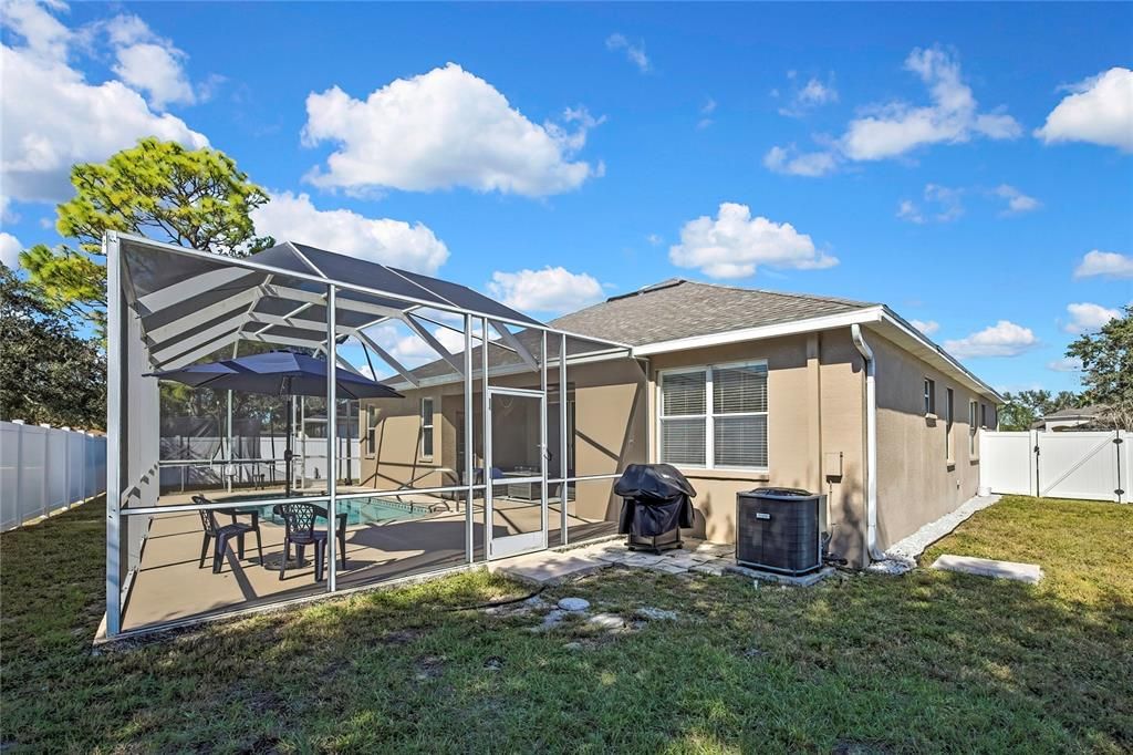 En Venta: $449,000 (4 camas, 3 baños, 2166 Pies cuadrados)