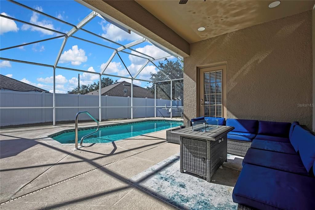 En Venta: $449,000 (4 camas, 3 baños, 2166 Pies cuadrados)