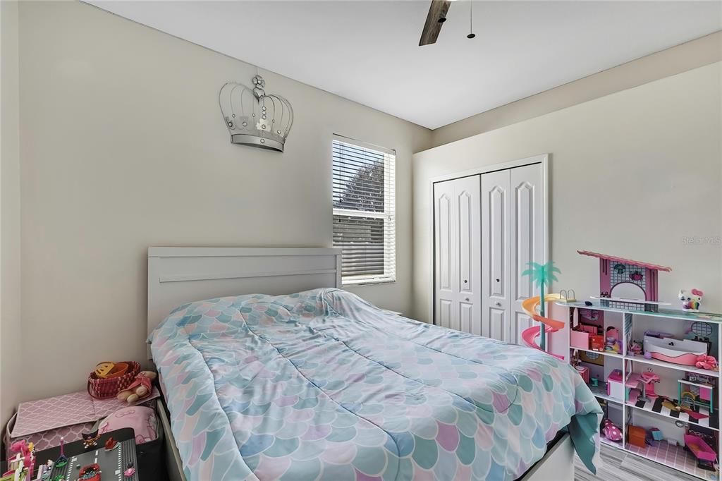 En Venta: $449,000 (4 camas, 3 baños, 2166 Pies cuadrados)