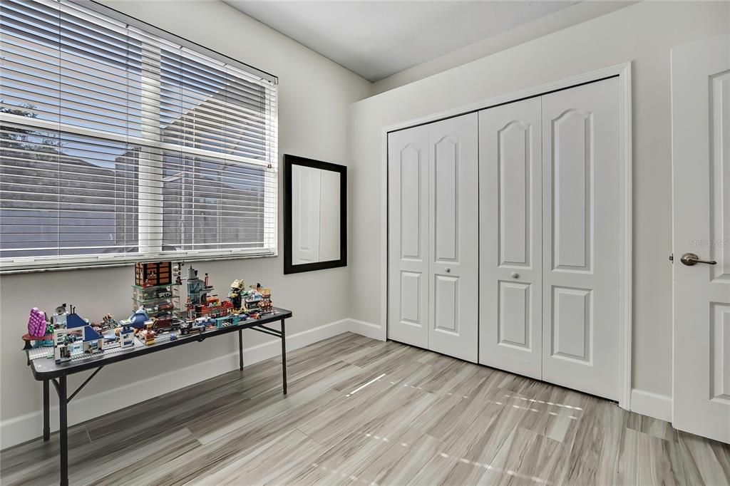 En Venta: $449,000 (4 camas, 3 baños, 2166 Pies cuadrados)