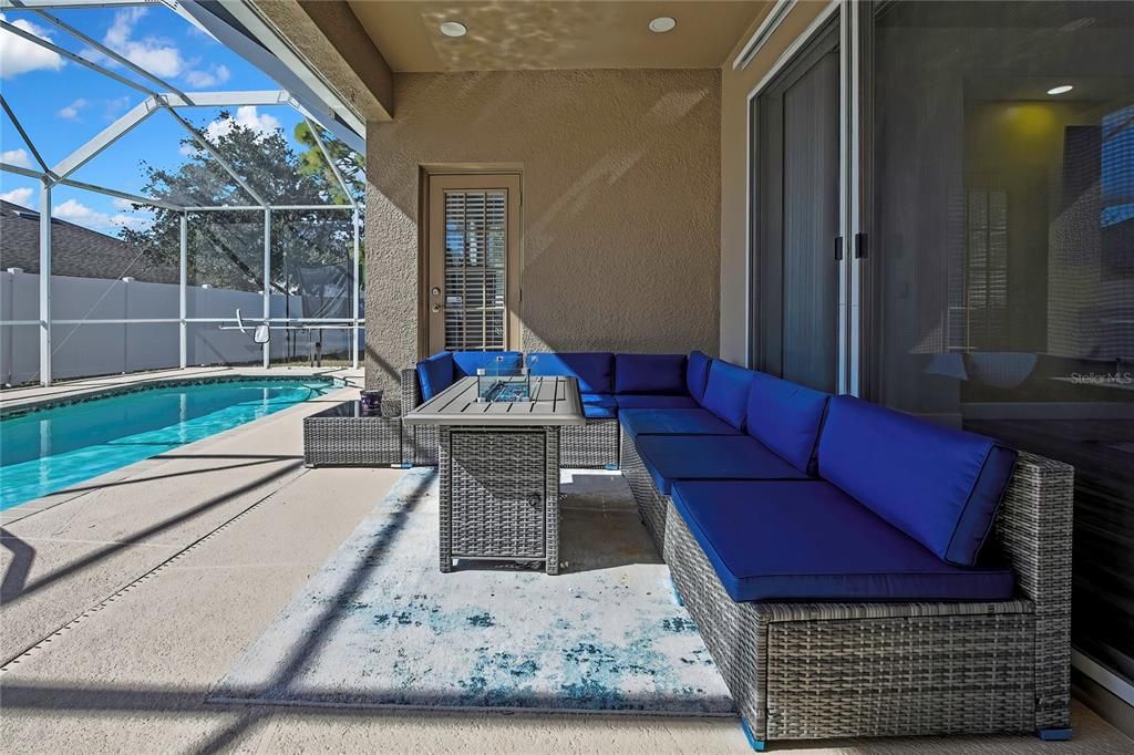 En Venta: $449,000 (4 camas, 3 baños, 2166 Pies cuadrados)