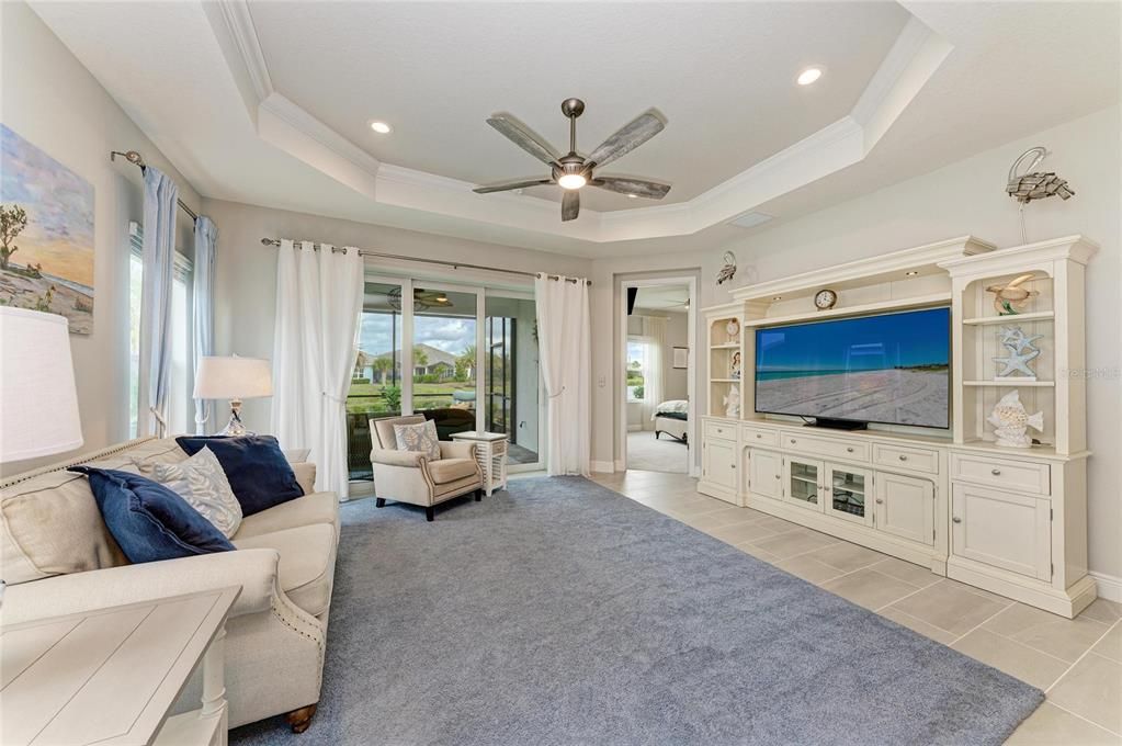 На продажу: $474,900 (2 спален, 2 ванн, 1437 Квадратных фут)