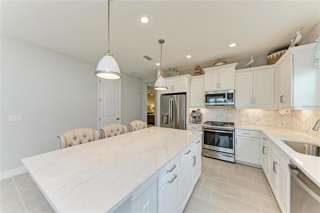 На продажу: $474,900 (2 спален, 2 ванн, 1437 Квадратных фут)