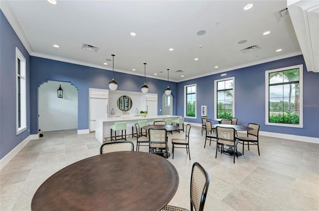 На продажу: $474,900 (2 спален, 2 ванн, 1437 Квадратных фут)