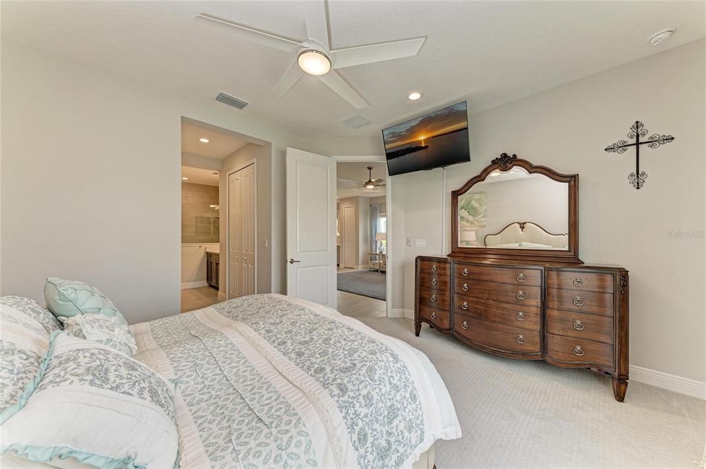 На продажу: $474,900 (2 спален, 2 ванн, 1437 Квадратных фут)