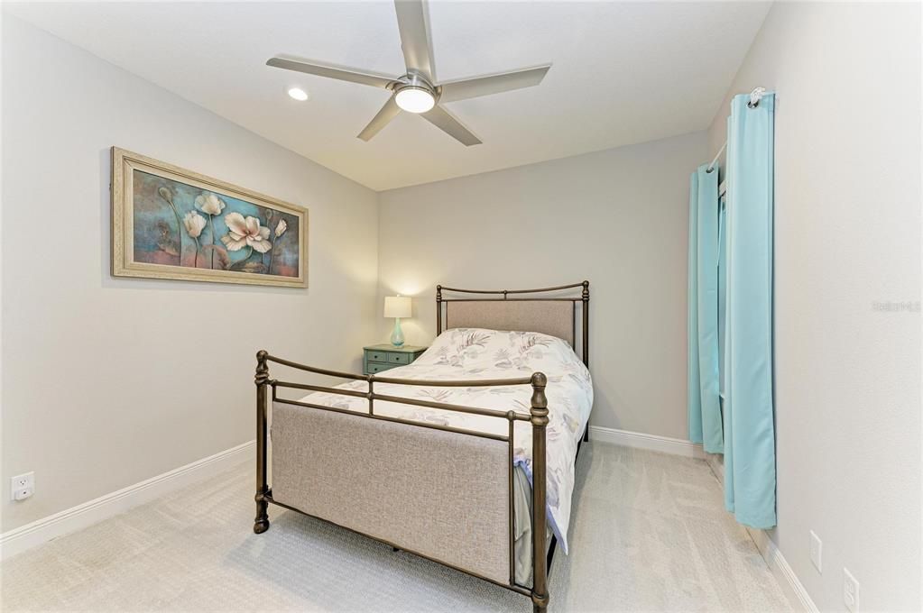 На продажу: $474,900 (2 спален, 2 ванн, 1437 Квадратных фут)