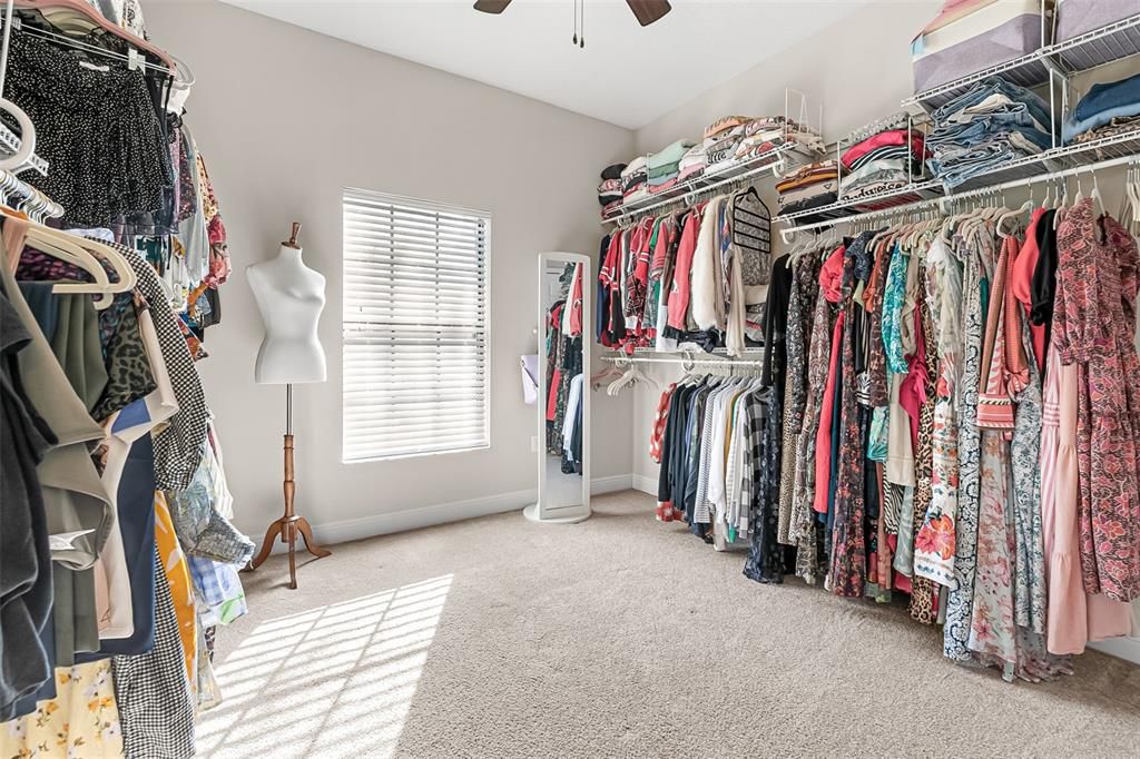 For Sale: $429,900 (4 beds, 2 baths, 1942 Square Feet)