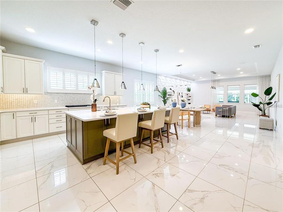 For Rent: $16,000 (5 beds, 5 baths, 7561 Square Feet)