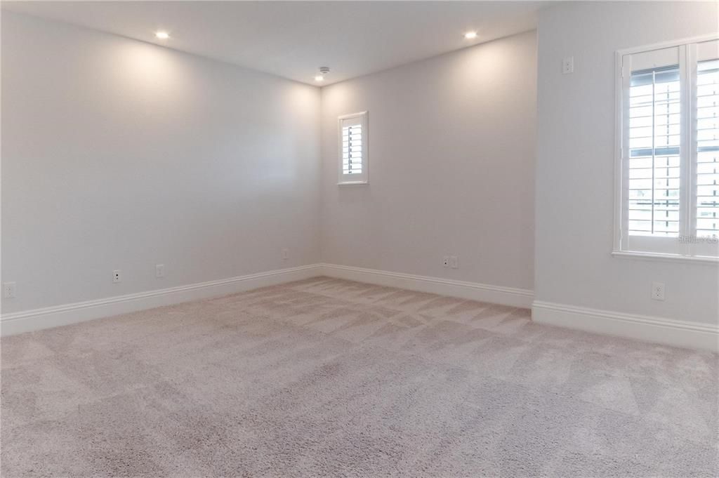 For Rent: $16,000 (5 beds, 5 baths, 7561 Square Feet)