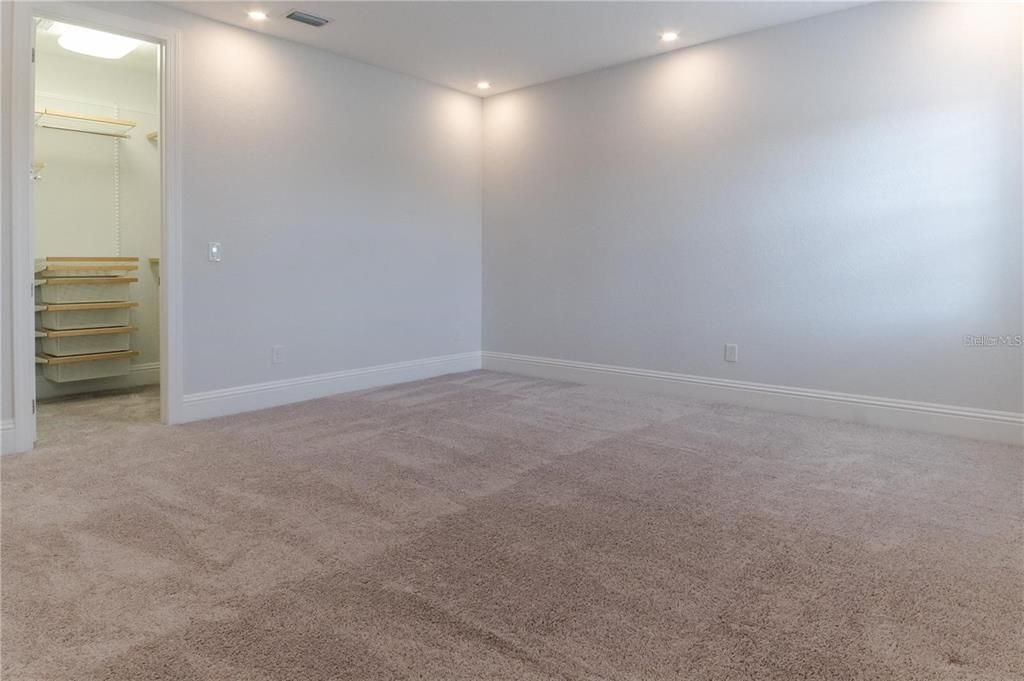 For Rent: $16,000 (5 beds, 5 baths, 7561 Square Feet)