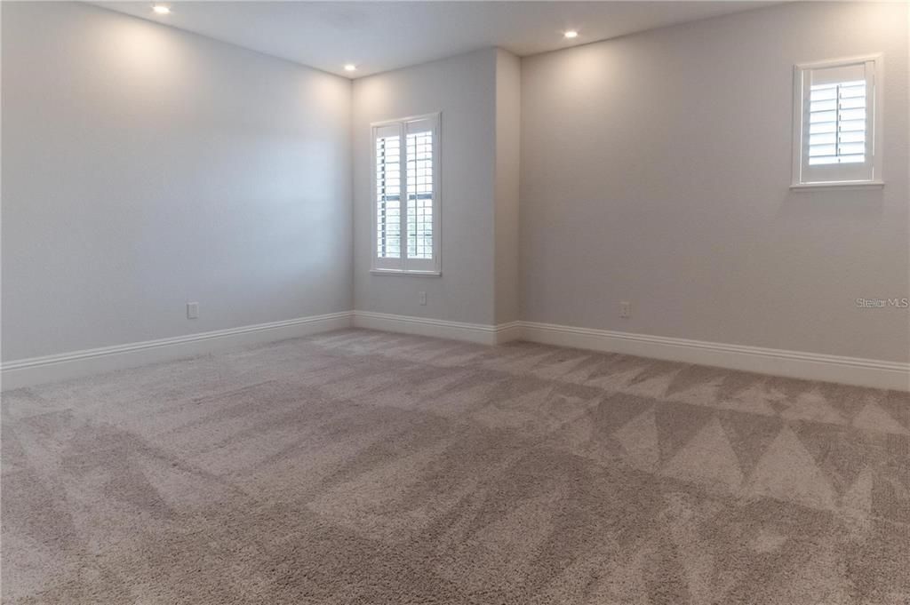 For Rent: $16,000 (5 beds, 5 baths, 7561 Square Feet)