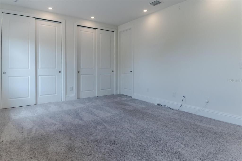 For Rent: $16,000 (5 beds, 5 baths, 7561 Square Feet)