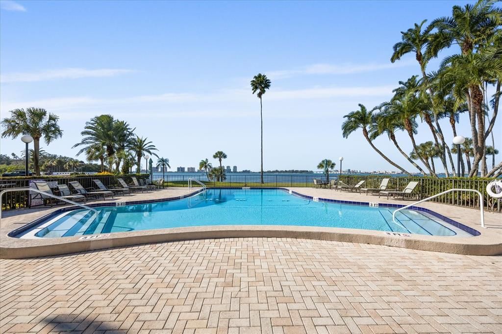 En Venta: $450,000 (2 camas, 2 baños, 1395 Pies cuadrados)