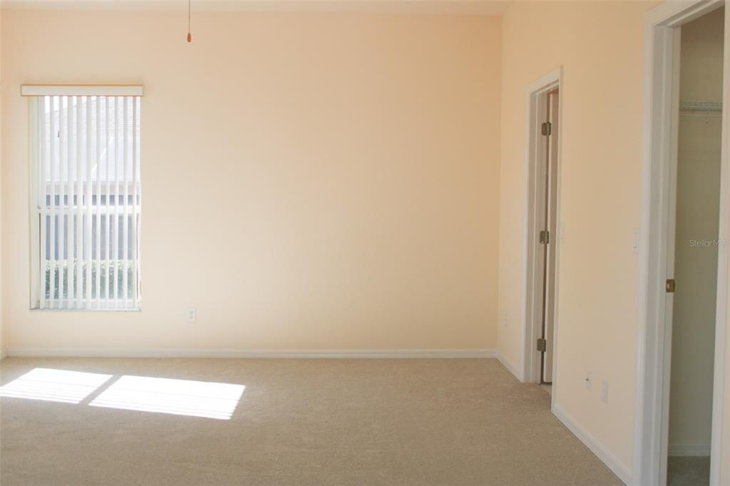 For Sale: $315,000 (2 beds, 2 baths, 1722 Square Feet)