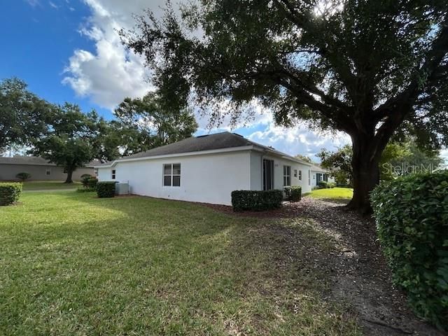 For Sale: $315,000 (2 beds, 2 baths, 1722 Square Feet)