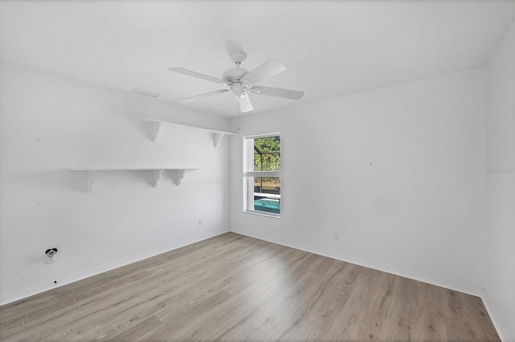 Active With Contract: $319,000 (3 beds, 2 baths, 1604 Square Feet)