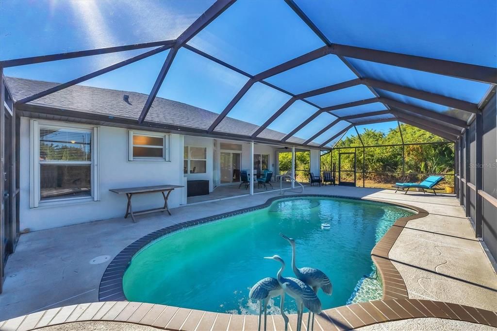 Active With Contract: $319,000 (3 beds, 2 baths, 1604 Square Feet)