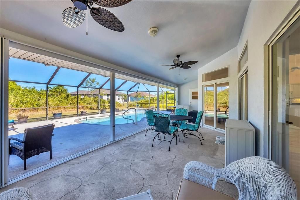 Active With Contract: $319,000 (3 beds, 2 baths, 1604 Square Feet)