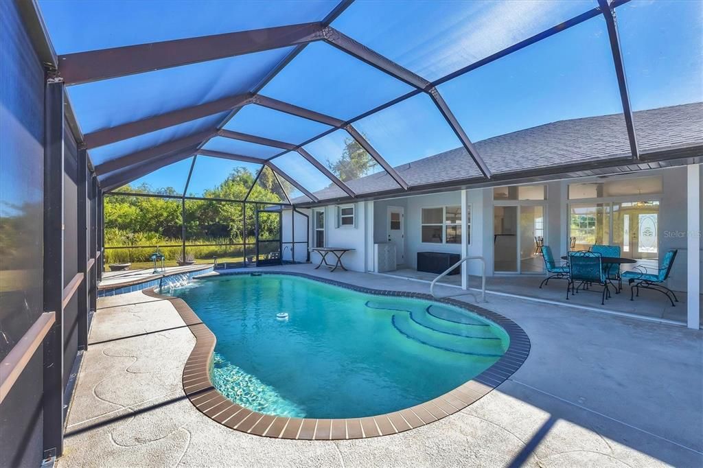 Active With Contract: $319,000 (3 beds, 2 baths, 1604 Square Feet)