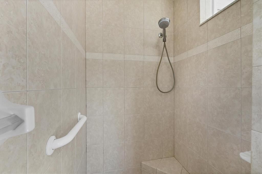 Active With Contract: $319,000 (3 beds, 2 baths, 1604 Square Feet)