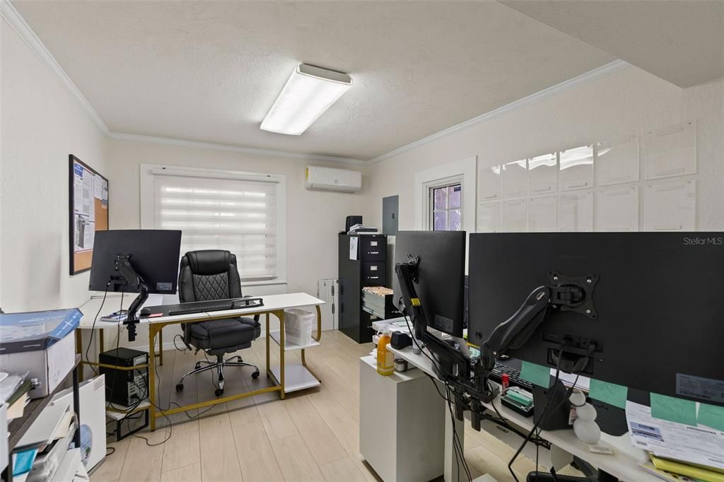 На продажу: $310,000 (0 спален, 0 ванн, 1072 Квадратных фут)