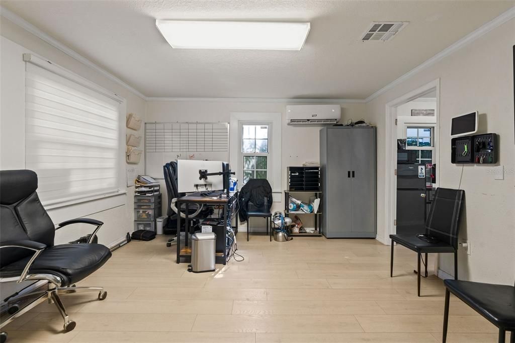 На продажу: $310,000 (0 спален, 0 ванн, 1072 Квадратных фут)