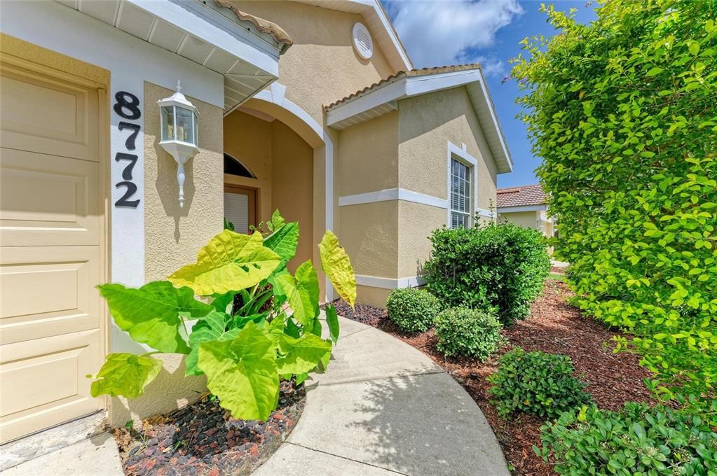 For Rent: $2,950 (3 beds, 2 baths, 2162 Square Feet)