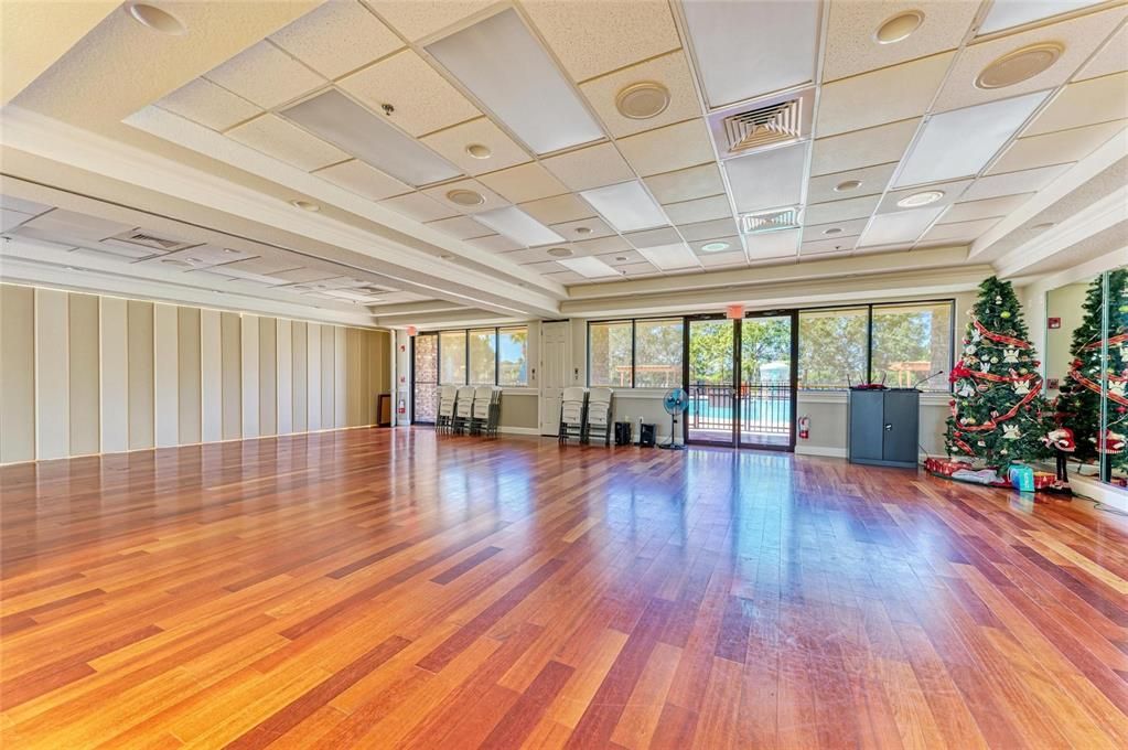 For Rent: $2,950 (3 beds, 2 baths, 2162 Square Feet)