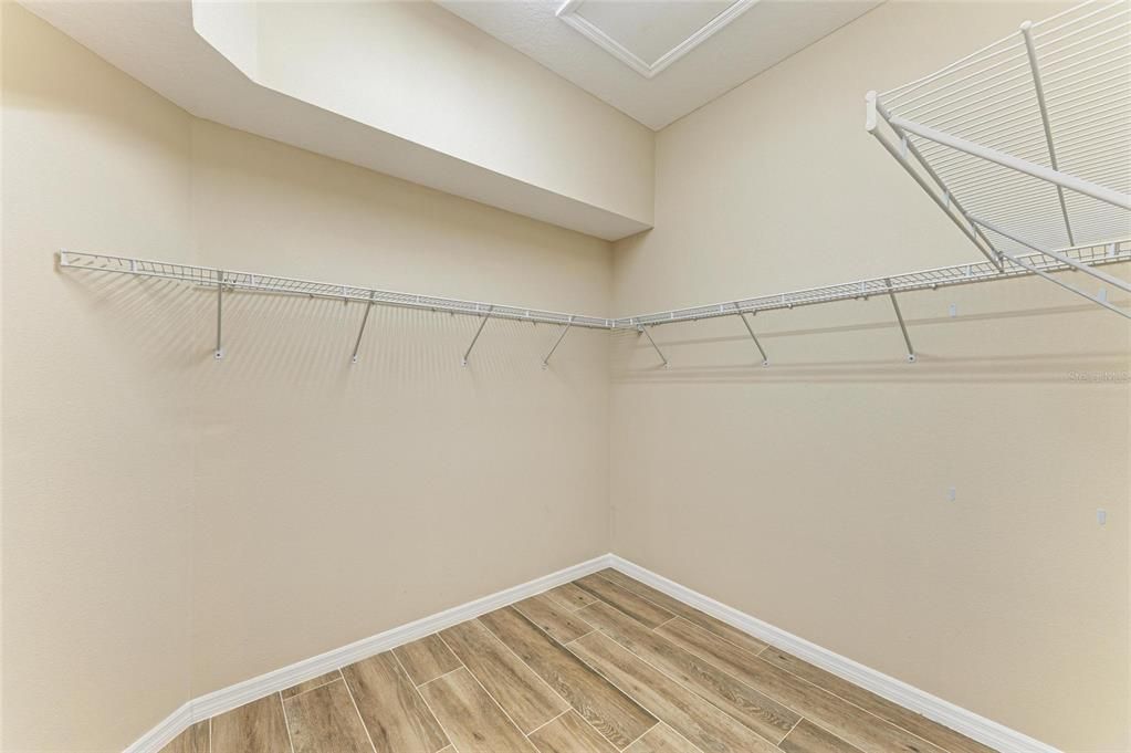 For Rent: $2,950 (3 beds, 2 baths, 2162 Square Feet)