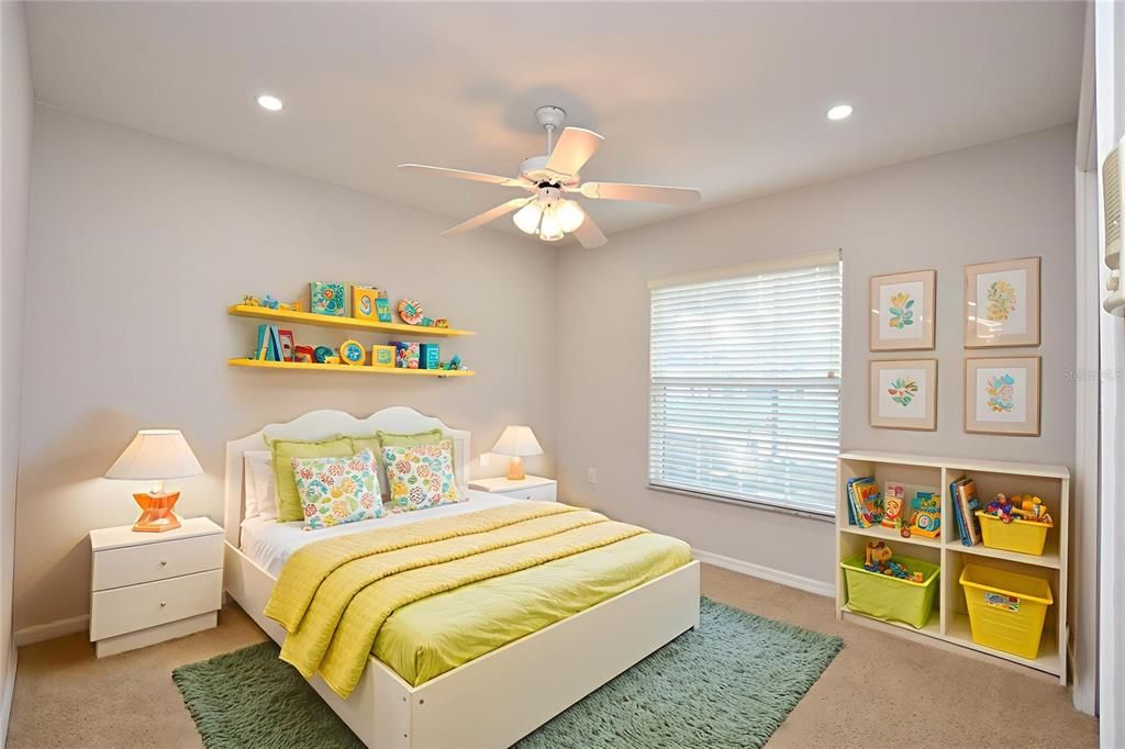 Под контрактом: $309,000 (3 спален, 2 ванн, 1959 Квадратных фут)