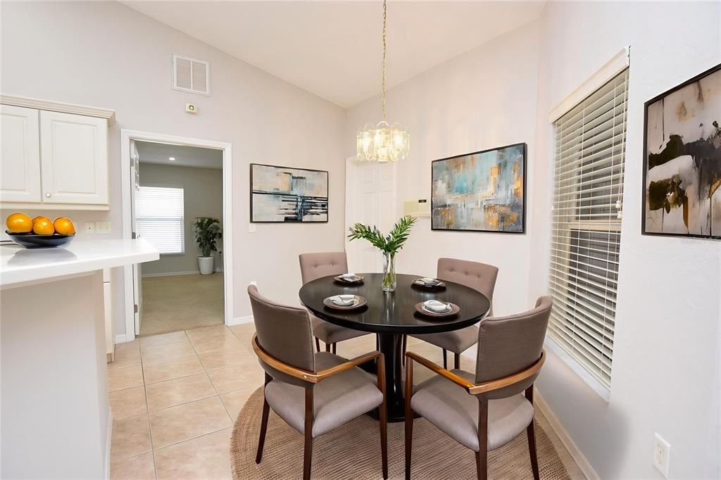 Под контрактом: $309,000 (3 спален, 2 ванн, 1959 Квадратных фут)