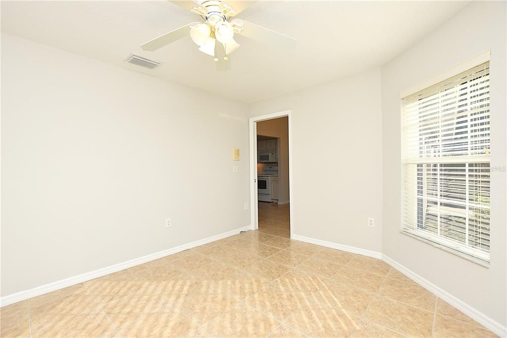 Под контрактом: $309,000 (3 спален, 2 ванн, 1959 Квадратных фут)