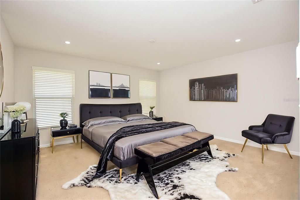 Под контрактом: $309,000 (3 спален, 2 ванн, 1959 Квадратных фут)