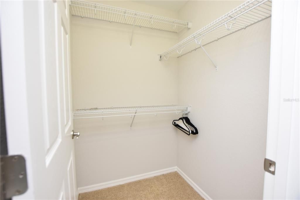 Под контрактом: $309,000 (3 спален, 2 ванн, 1959 Квадратных фут)