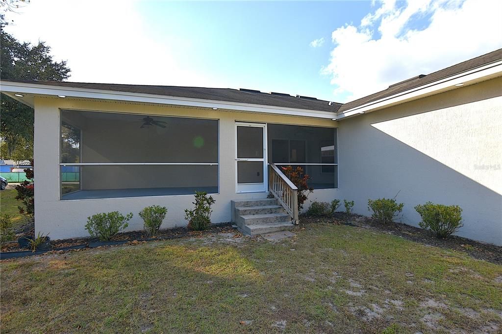 Под контрактом: $309,000 (3 спален, 2 ванн, 1959 Квадратных фут)