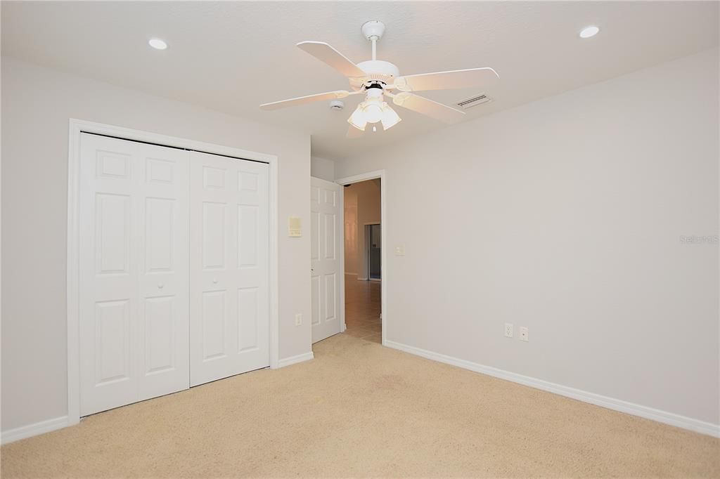 Под контрактом: $309,000 (3 спален, 2 ванн, 1959 Квадратных фут)