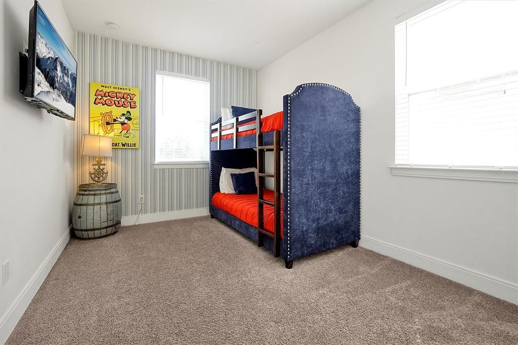 出租: $2,700 (5 贝兹, 5 浴室, 2340 平方英尺)